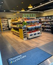 La Vie Claire image 6