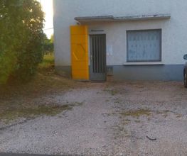 Garage Lavelatte image 1
