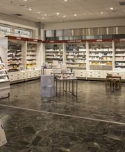 intérieur-de-la-pharmacie-amavita-du-lignon