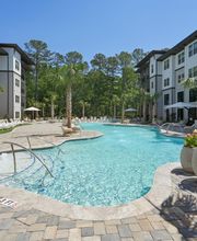 Solay Carnes Crossroads Apartments image 12