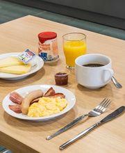 B&B HOTEL Laval Changé image 2