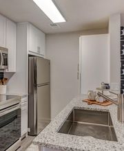 Huntington Glen image 6