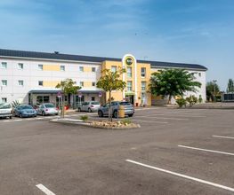 B&B HOTEL Cholet Nord image 14