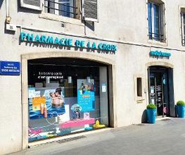 Pharmacie wellpharma de la Croix image 4