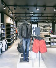 Calvin Klein Outlet immagine 4