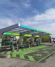 IPLANET Ricarica in sicurezza in modalità ultra fast per tutti i veicoli elettrici.