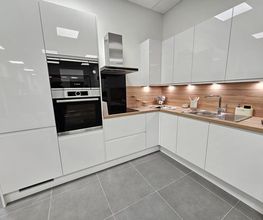 Howdens - Plaisir image 11