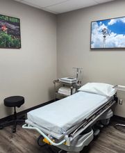 Xpress Wellness Urgent Care - Collinsville image 6
