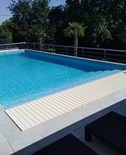 Pool & Garden image 1