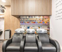 Pommadine Coiffure image 13