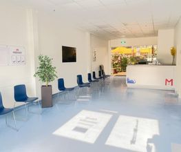 Wartezimmer und Rezeption