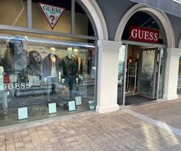 GUESS immagine 1