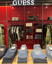 GUESS imagen 5
