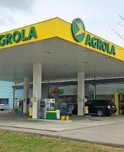 AGROLA Tankstelle in Wangen bei Olten. Mit TopShop. Grosse Überdachung mit mehreren Tanksäulen.