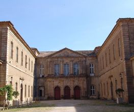 Abbaye de Lagrasse image 4
