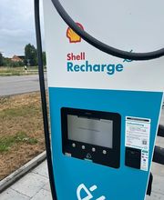 Shell Recharge Charging Station Bild 1