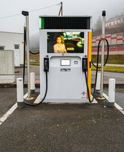 Shell Recharge Charging Station Bild 2