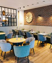 Junge Die Bäckerei. Bild 6