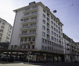 pharmacie-amavita-place-claparède