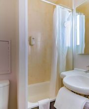 B&B HOTEL Marseille La Valentine image 7