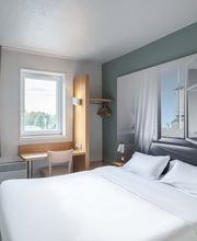B&B HOTEL Lille Lezennes Grand Stade image 1