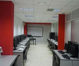 bits-centre-de-formacio-interior-aula-03.jpg