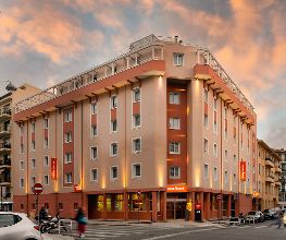 easyHotel Nice Old Town image 4