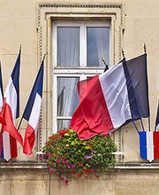 Mairie - Montfort-sur-Meu image 1