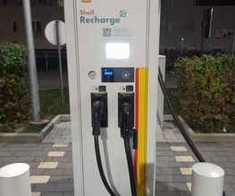 Shell Recharge Charging Station Bild 1