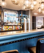 Premier Inn Munich Airport Ost hotel bar