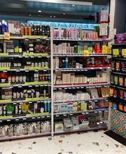 Grande Pharmacie de la Croix de Chavaux image 2