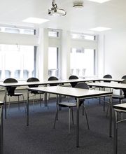 WISS Schulen für Wirtschaft Informatik Immobilien Bild 6