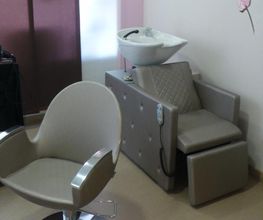 CLINIQUE DU CHEVEU image 1