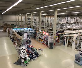 Standortbild Innenraum Lager MEGA eG Stralsund, Großhandel für Maler, Bodenleger und Stuckateure