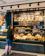 Junge Die Bäckerei. Bild 14