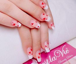 C'est La Vie Nails & Beauty Salon Bild 2