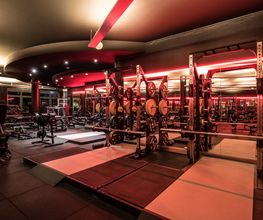 Fitness First Sendling - Squat Racks