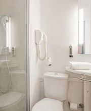 B&B HOTEL Arras Centre Les Places image 7