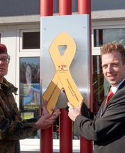 Verleihung Gelbe Schleife - In Solidarität mit unseren Soldatinnen und Soldaten.jpg