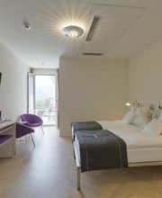 Boutique Family – Garden view