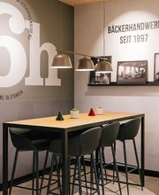 Junge Die Bäckerei. Bild 6