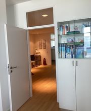 Arzt Praxis Rückenschmerzen u. Gelenkschmerzen München Pasing Bild 7