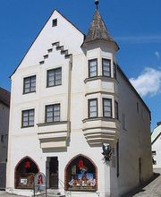 Aussenansicht der Adler-Apotheke