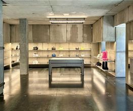 BALENCIAGA Bild 2