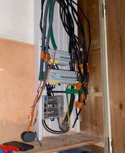 Aurora Solutions - Electricien image 4