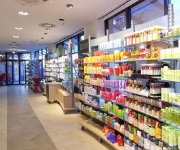 Pfauen Apotheke Bild 2