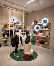 Lacoste Cergy Les 3 Fontaines image 4