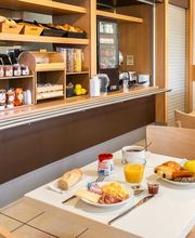 B&B HOTEL Pézenas image 2