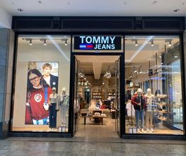 Tommy Jeans Bild 1