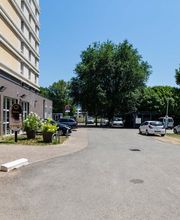 B&B HOTEL Grenoble Centre Alpexpo image 14